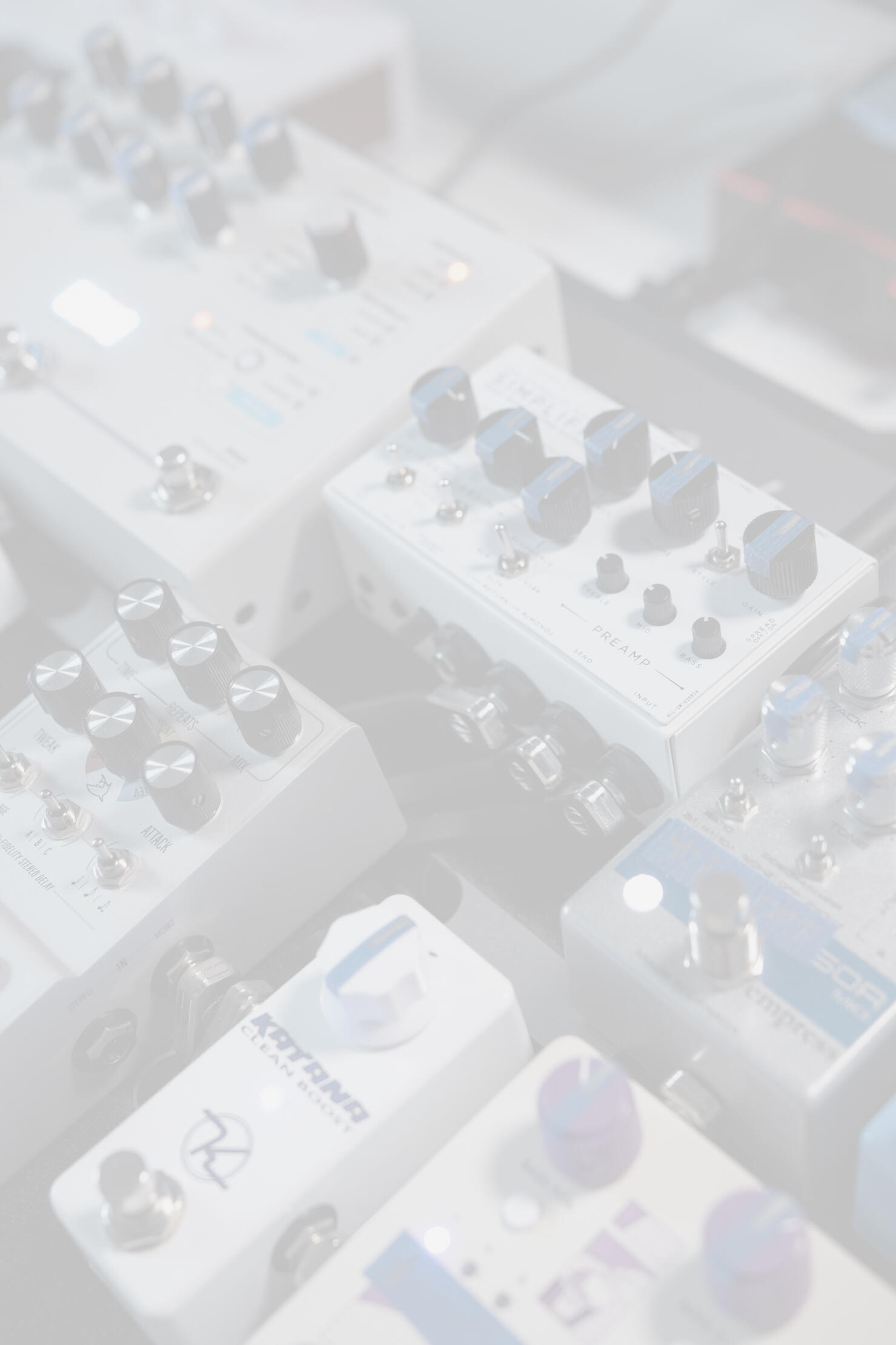Pedals Empress Effects ParaEQ MkII Empress Effects Comp MkII Ground Control Noodles Keeley Katana Keeley Caverns Walrus Audio MAKO D1 Delay Hologram Electronics Microcosm DSM Humboldt Simplifier Amp